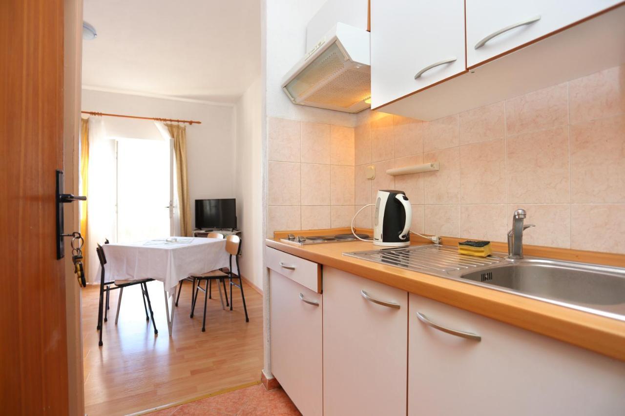 Apartments By The Sea Igrane, Makarska - 311 外观 照片