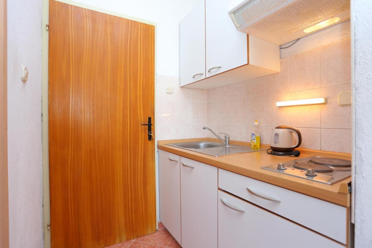 Apartments By The Sea Igrane, Makarska - 311 外观 照片